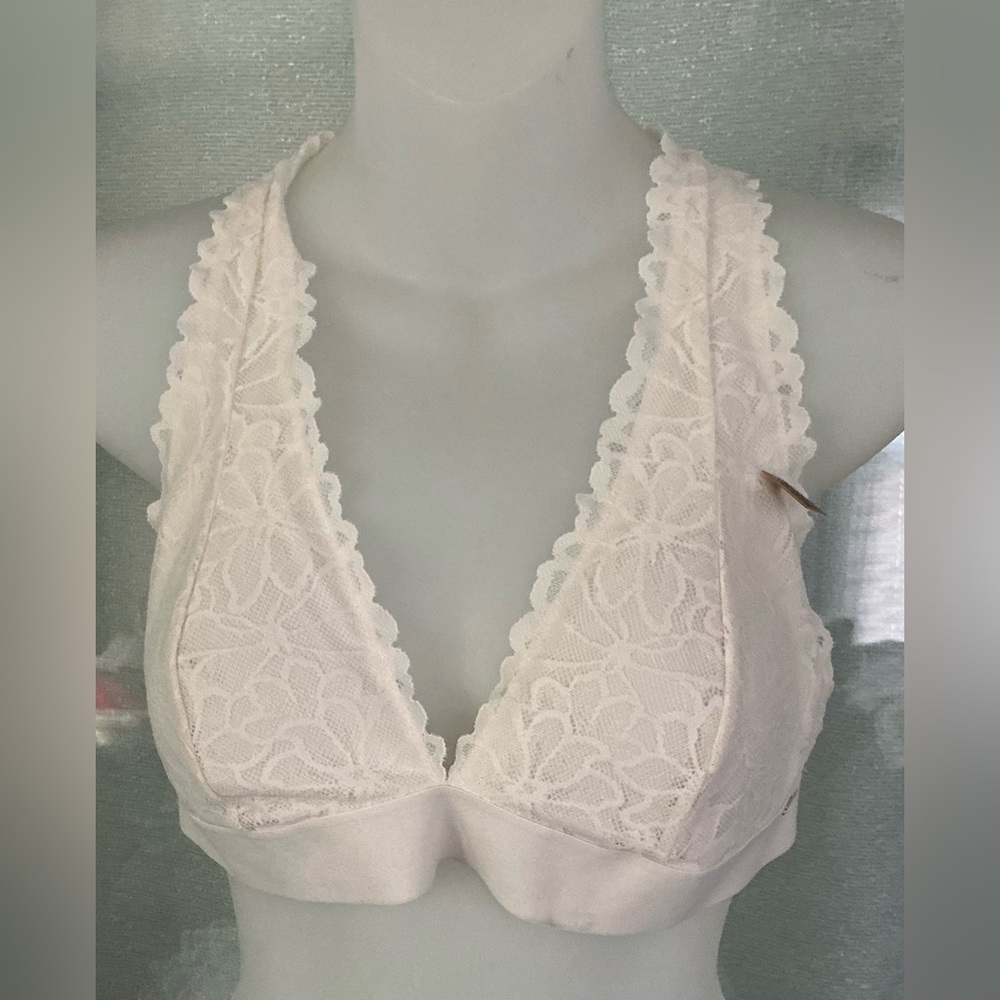 Victoria's Secret PINK Bralette in a white